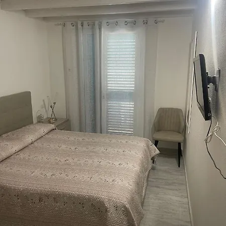 La Perla Del Mare 2 לינה וארוחת בוקר