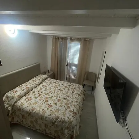 La Perla Del Mare 2 Panzió La Caletta