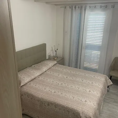 La Perla Del Mare 2 לינה וארוחת בוקר *