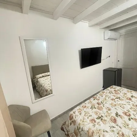 La Perla Del Mare 2 Bed & Breakfast