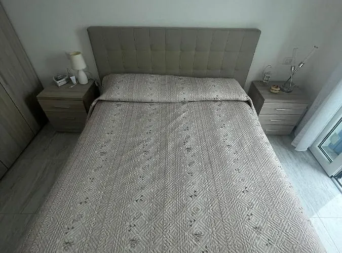 La Perla Del Mare 2 Bed & Breakfast La Caletta